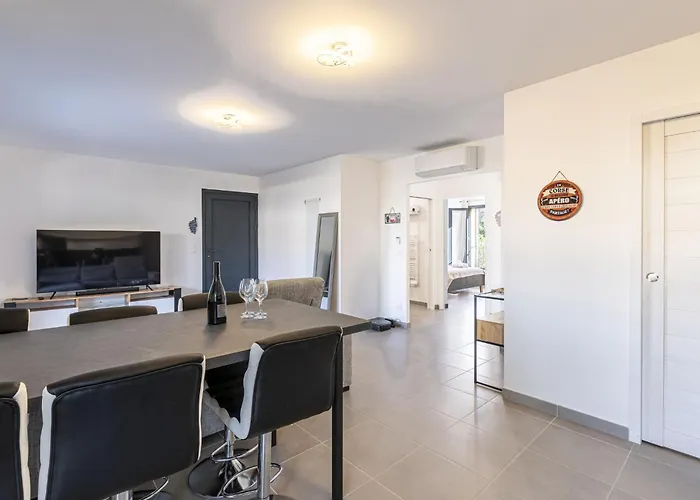 Foce Dell Edera-2 By Interhome דירה